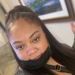 Meet your Posher, Daniella